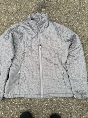 The North Face Women's Light Gray Quilted Puffer Jacket